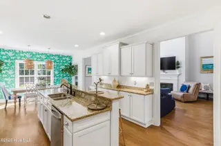 8901 New Forest Drive, Wilmington, NC 28411 — 4-bedroom home in Plantation Landing, Wilmington, NC, photo 18 of 45: 018_8901_new_forest_drive-11_266