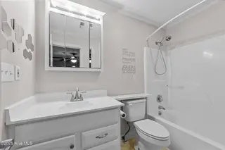 1370 Hope Drive, Greenville, NC 27858 – photo 16: 48-web-or-mls-LHV_4439