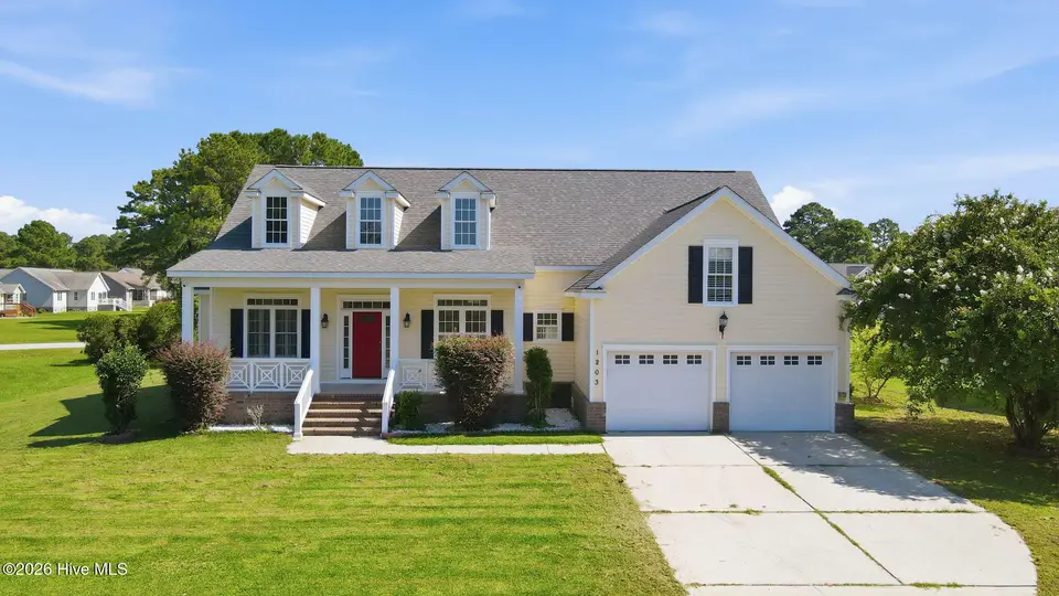 1203 Coral Reef Court, New Bern, NC 28560 – photo 1 of 56: Front View