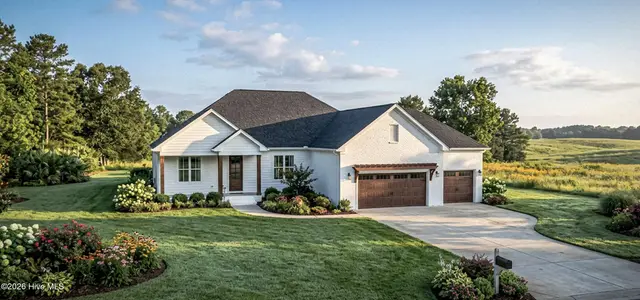 242 Essie Mae Lane, Northwest, NC 28451