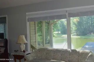 108 Fox Run Court, West End, NC 27376 – photo 7: Living Room