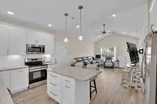 125 NE 15th Street, Oak Island, NC 28465 – photo 10: 125 NE 15th Street -21
