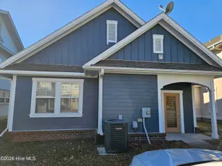 1017 S 8th Street, Wilmington, NC 28401 – photo 12: Back Porch