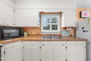 226 NE 41st Street, Oak Island, NC 28465 – photo 14: NE41stSt-21
