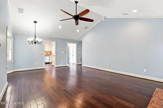 210 Hawthorne Lane W 5b, Wilson, NC 27893 – photo 13: 18-web-or-mls-DSC00780