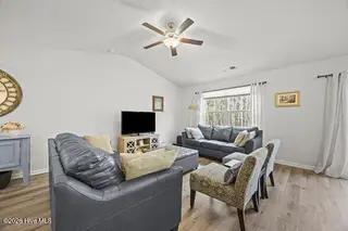 238 Poppleton Drive, Hampstead, NC 28443 – photo 22: m_22_living room