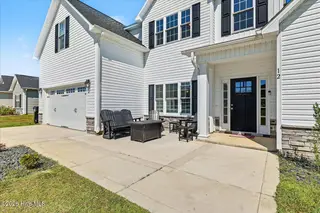 12 N Ardsley Lane, Rocky Point, NC 28457 — 5-bedroom home in Wylie Branch, Rocky Point, NC, photo 5 of 49: 12 N Ardsley Lane