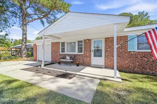 4246 Gum Branch Road, Jacksonville, NC 28540 — 3-bedroom home in Oak Ridge, Jacksonville, NC, photo 5 of 46: DSC05757