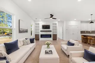 355 S Middleton Drive NW, Calabash, NC 28467 – photo 3: Stunning Living Area