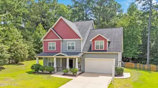 105 Birdsong Court, Aberdeen, NC 28315 – photo 2: 002_trevisuality_105_birdsong_ct-2_324