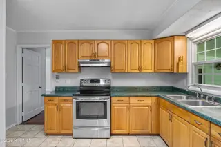 403 Oakwood Avenue, Jacksonville, NC 28546 – photo 13