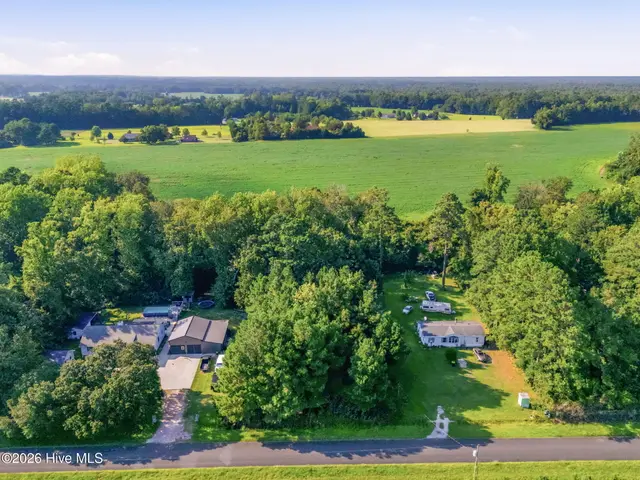 704 Gordon Lewis Drive SE, Winnabow, NC 28479