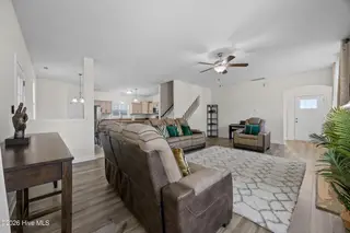 806 Tuscarora Trail, Jacksonville, NC 28546 – photo 10: 7_living room