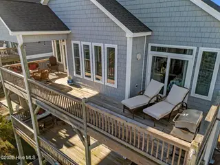 317 Oceanaire Lane, Surf City, NC 28445 – photo 7: DJI_20250114095733_0292_D