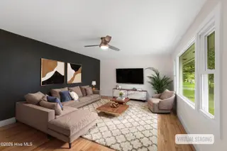 4111 Country Club Road, Morehead City, NC 28557 – photo 4: Living room