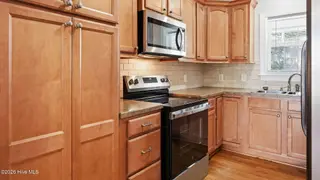 618 Broadmoor Court, Grimesland, NC 27837 – photo 14: 31-web-or-mls-618 Broadmoor Court-28