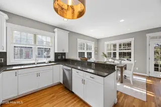 222 Windy Hills Drive, Wilmington, NC 28409 – photo 23: 26_kitchen