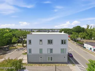 314 Davis Street Unit 301, Wilmington, NC 28401 — 2-bedroom condo in Downtown, Wilmington, NC, photo 14 of 60