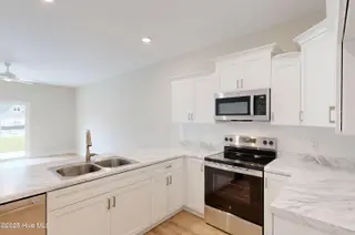 209 Sandpiper Place, Holly Ridge, NC 28445 – photo 4: 209 Sandpiper Place - Interiors - Edited