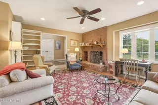 105 Laurel Court, Pine Knoll Shores, NC 28512 – photo 8: Living room