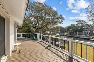 125 Loblolly Drive, Pine Knoll Shores, NC 28512 – photo 3: Deck