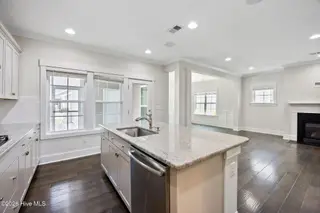 636 Countryside Lane, Wilmington, NC 28411 — 5-bedroom home in Middle Sound Village, Wilmington, NC, photo 7 of 57