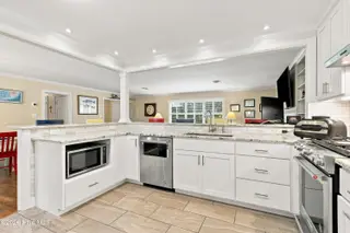 104 Sea Trace Lane, Newport, NC 28570 – photo 17: Updated Kitchen
