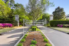 5304 Hanahan Drive, Wilmington, NC 28403 — 4-bedroom home in Autumn Hall, Wilmington, NC, photo 4 of 23: autumn hall entrance
