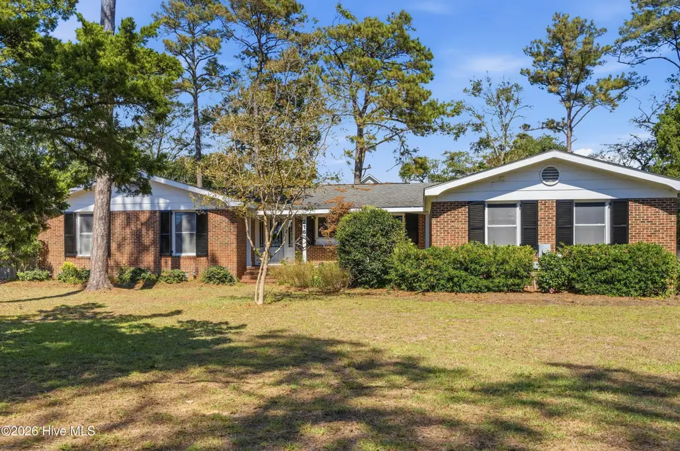216 Lands End Road, Morehead City, NC 28557 — 3-bedroom home in Spooners Creek, Morehead City, NC, photo 1 of 65: 216 Lands End _ Interior-Exterior (39 of