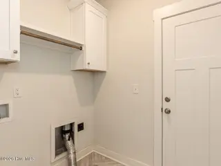 38 Muscadine Way, Smithfield, NC 27577 – photo 17: 018-1280x960-laundry-room