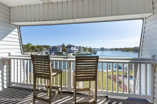 118 Lake Avenue 303, Morehead City, NC 28557 – photo 8: 6-web-or-mls-1S3A7537