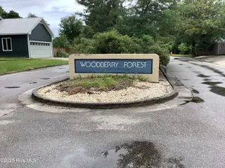 3300 Upton Court, Wilmington, NC 28409 — 5-bedroom home in Woodberry Forest, Wilmington, NC, photo 2 of 39: Sign 2