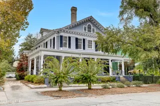 106 S 5th Avenue, Wilmington, NC 28401 – photo 3: Front