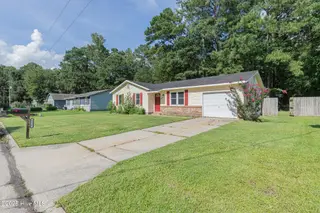 512 Walnut Drive, Jacksonville, NC 28540 – photo 4: 4FRONT
