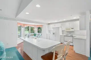 528 Genoes Point Road SW, Supply, NC 28462 – photo 12