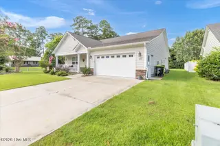 101 Grantham Place, New Bern, NC 28560 – photo 4: 04-5V8A8945
