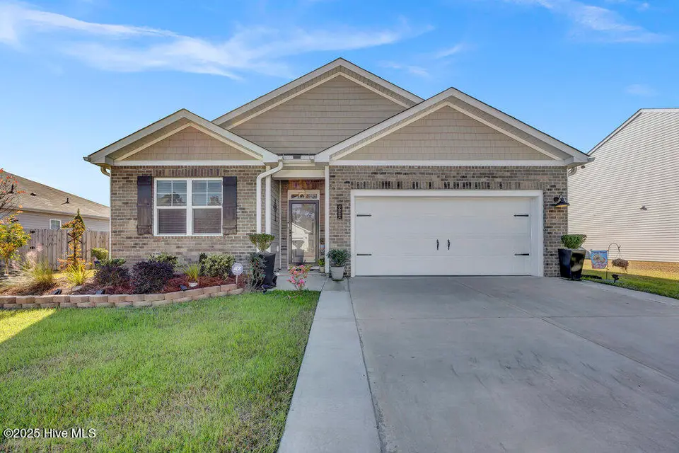 344 Tributary Circle, Wilmington, NC 28401 – photo 1 of 20: 001_img_2795_76