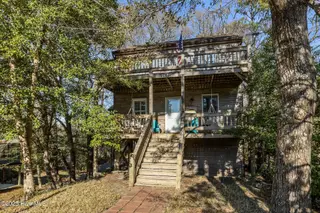 408 Lee Avenue, Emerald Isle, NC 28594 – photo 2: 3-web-or-mls-1S3A3757