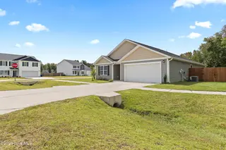 424 Turp Landing Lane, Jacksonville, NC 28546 — 4-bedroom home in Wantland's Ferry @ Towne Pointe, Jacksonville, NC, photo 3 of 35
