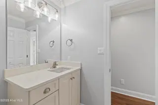 995 Chadwick Shores Drive, Sneads Ferry, NC 28460 – photo 19: 15_bathroom