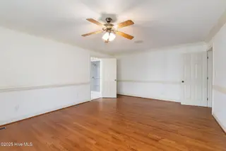 116 Spencer Lane, Newport, NC 28570 — 3-bedroom home in Gull Harbor, Newport, NC, photo 13 of 45: Primary Bedroom