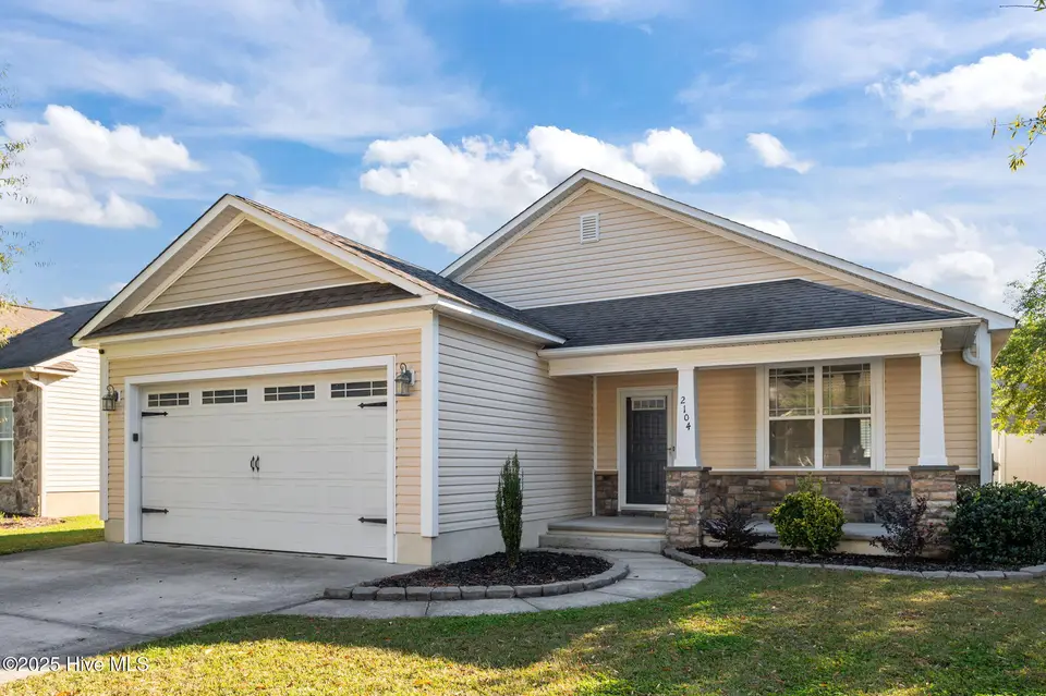 2104 Tulls Cove Road, Winterville, NC 28590 – photo 1 of 47: 1000060717