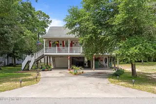 109 NE 1st Street, Oak Island, NC 28465 – photo 4: 2-web-or-mls-DSC03868