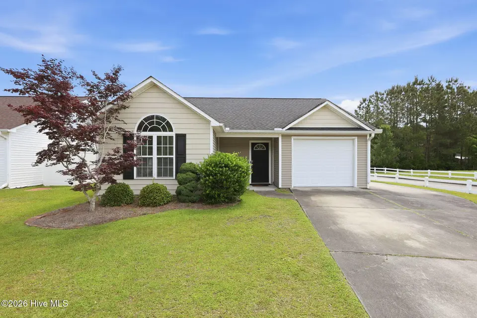 4100 Elizabeth Avenue, New Bern, NC 28562 – photo 1 of 39: 1-web-or-mls-0C0A5853