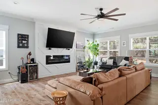 1355 Monticello Drive, Pinehurst, NC 28374 – photo 4: Living Room