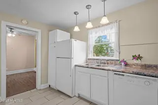 1204 Castle Street, Wilmington, NC 28401 – photo 17: 25-web-or-mls-DSC04230