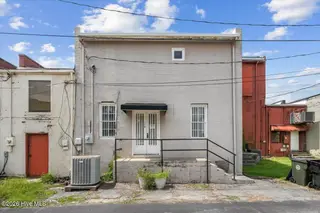 114 N Center Street, Mount Olive, NC 28365 – photo 6: 07-114 N Center St-7