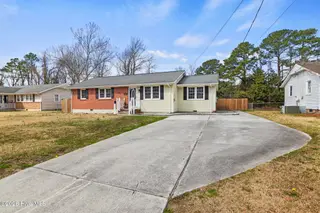 1033 Decatur Road, Jacksonville, NC 28540 – photo 3: 425A7806
