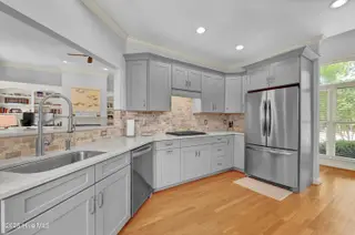 804 Oak Creek Place, Wilmington, NC 28405 — 4-bedroom home in Landfall, Wilmington, NC, photo 14 of 60: 014_img_3428_332