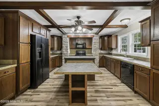 552 Colonial Landing Road SE, Bolivia, NC 28422 – photo 15: 15-web-or-mls-Kitchen